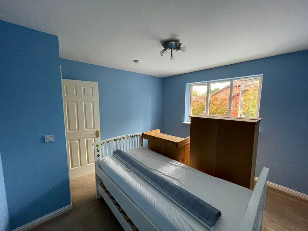 Professional paint finish detail Manchester smooth walls